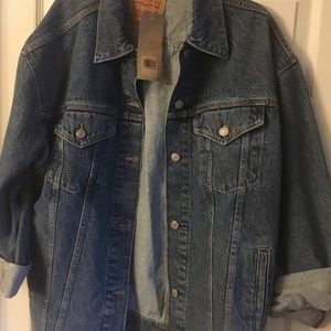 Authentic Levi Woman Jean jacket..